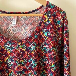 LuLaRoe Lynnae Long Sleeve Top with Colorful Print Size 2XL